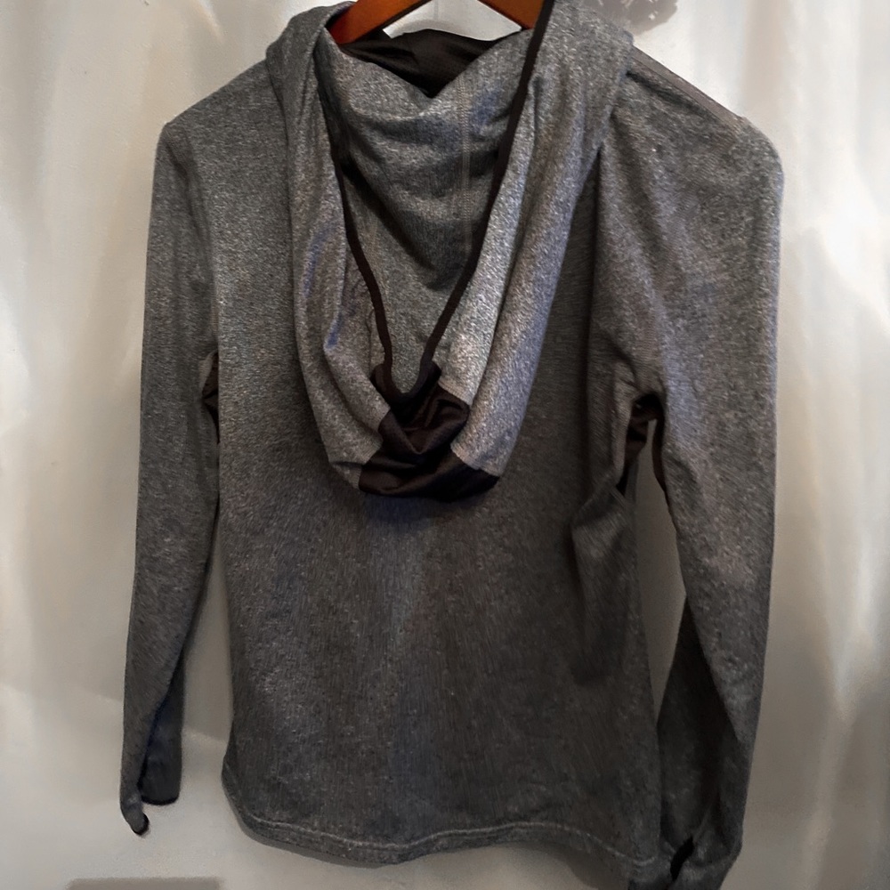 sweatshirt, perfect for running outdoors